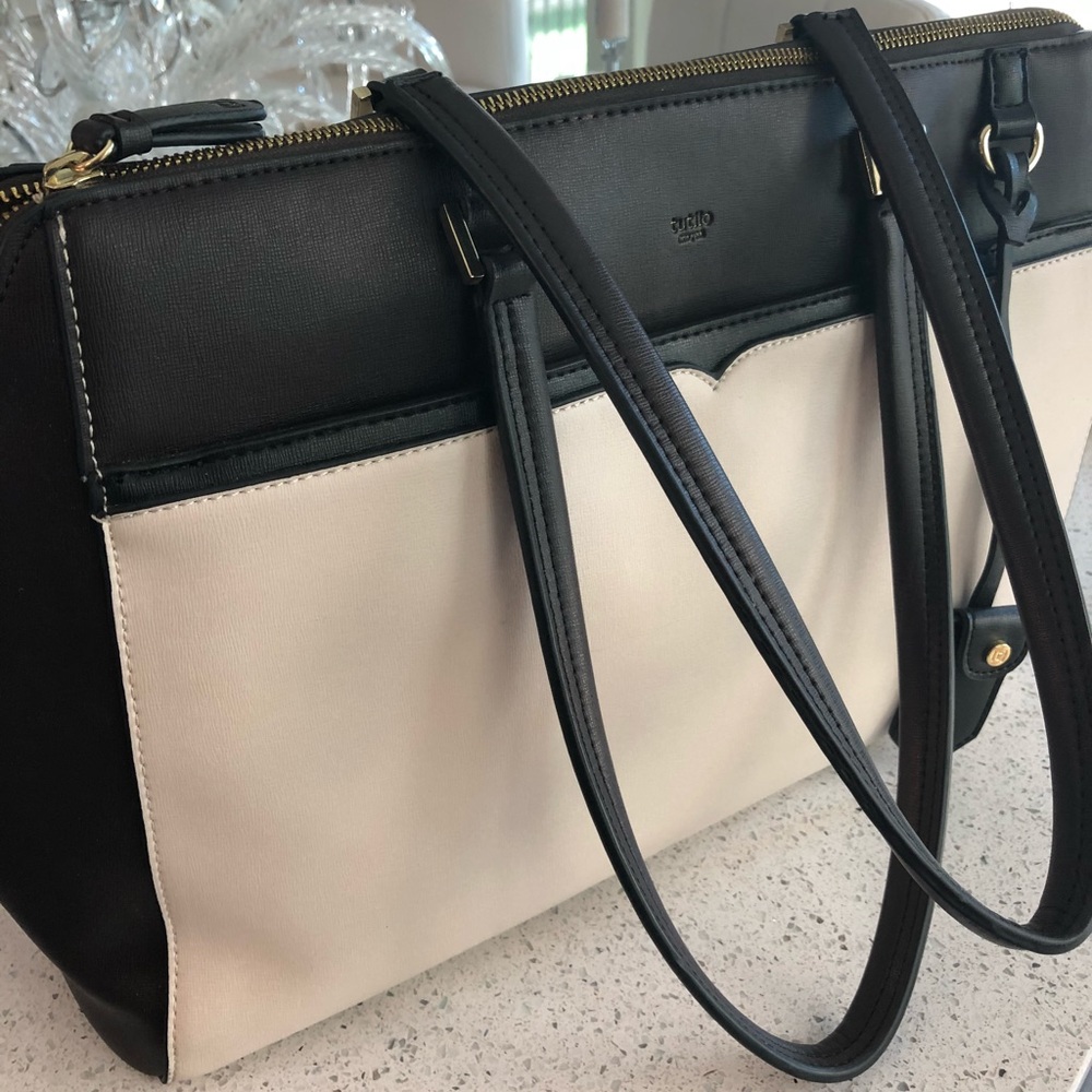 Tutilo New York tote